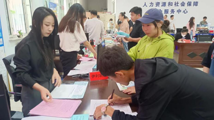 打通區域協同網絡 促進高質量穩定就業——“由點及面”高位推動呼倫貝爾市就業工作新格局